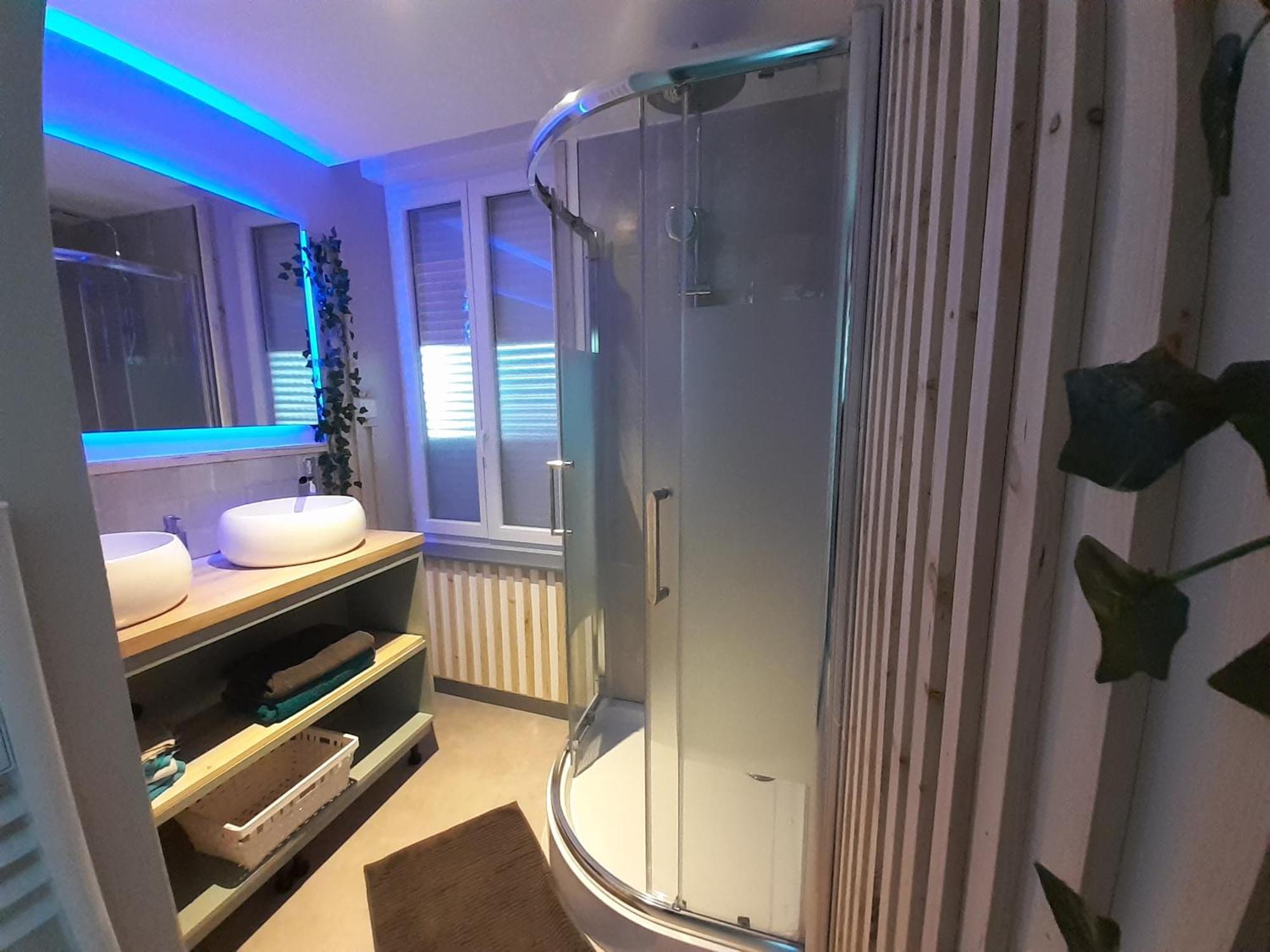 Bosquet, Hotel A Valenciennes Aulnoy-lez-Valenciennes Экстерьер фото